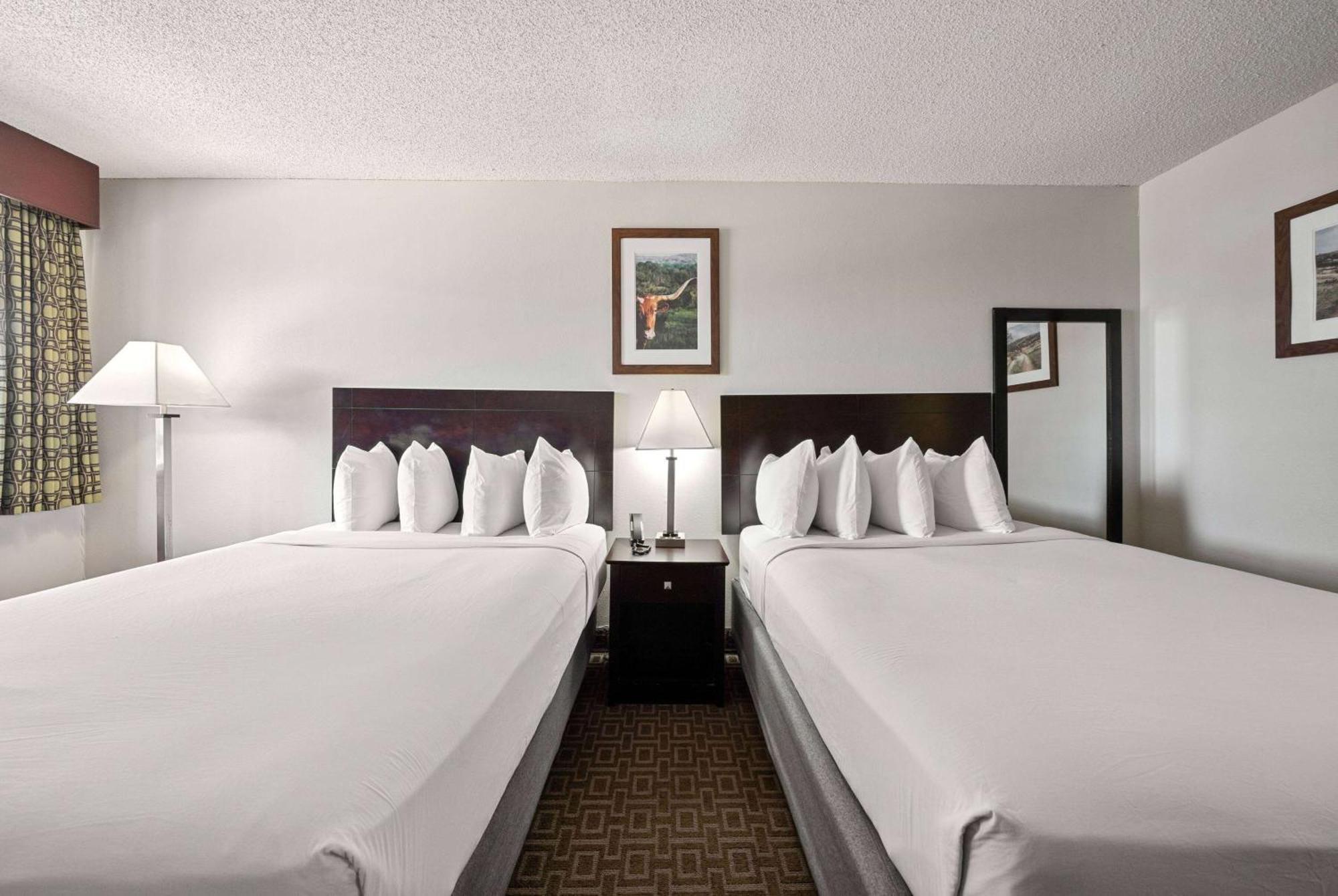 Days Inn By Wyndham Round Rock Eksteriør billede