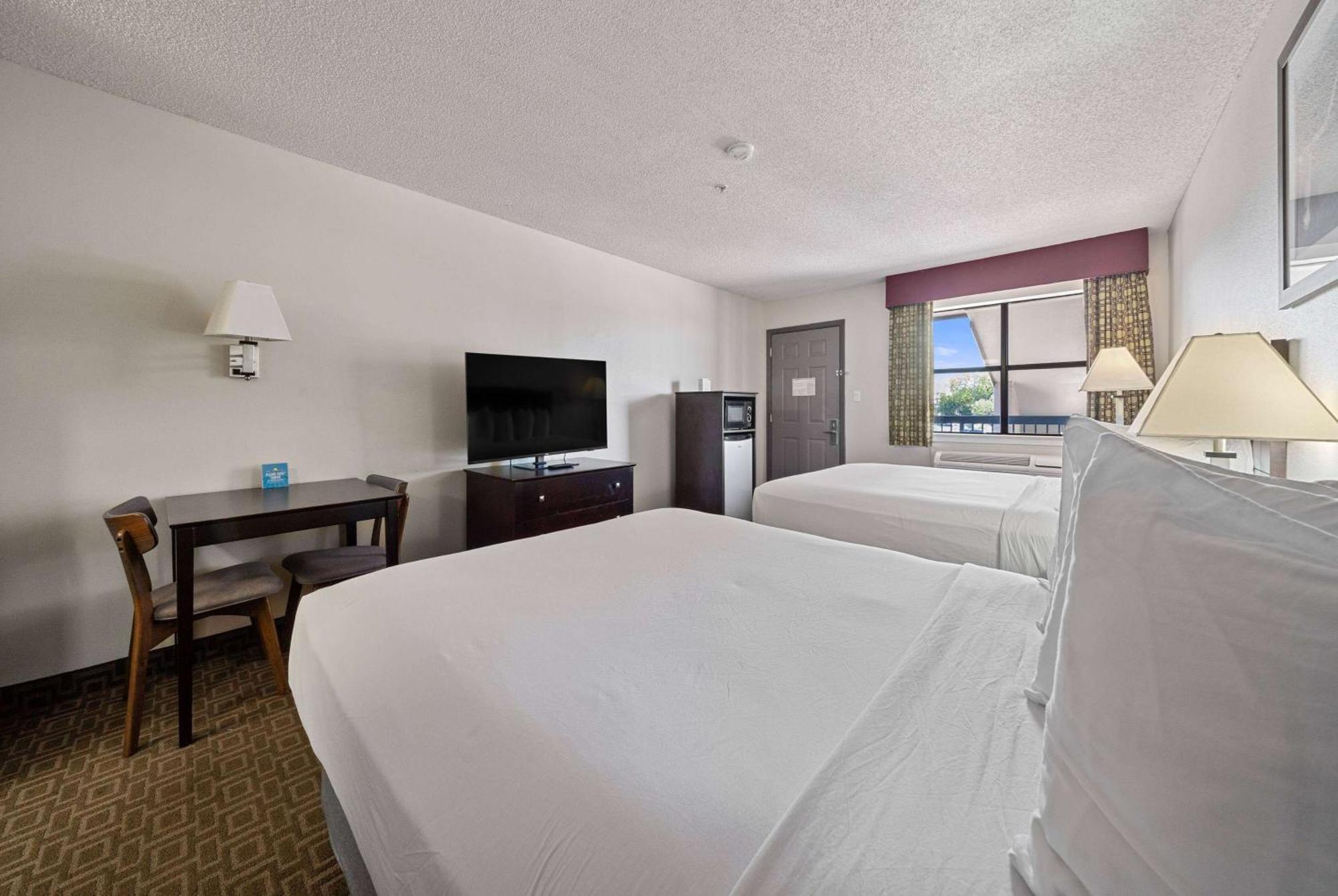Days Inn By Wyndham Round Rock Eksteriør billede