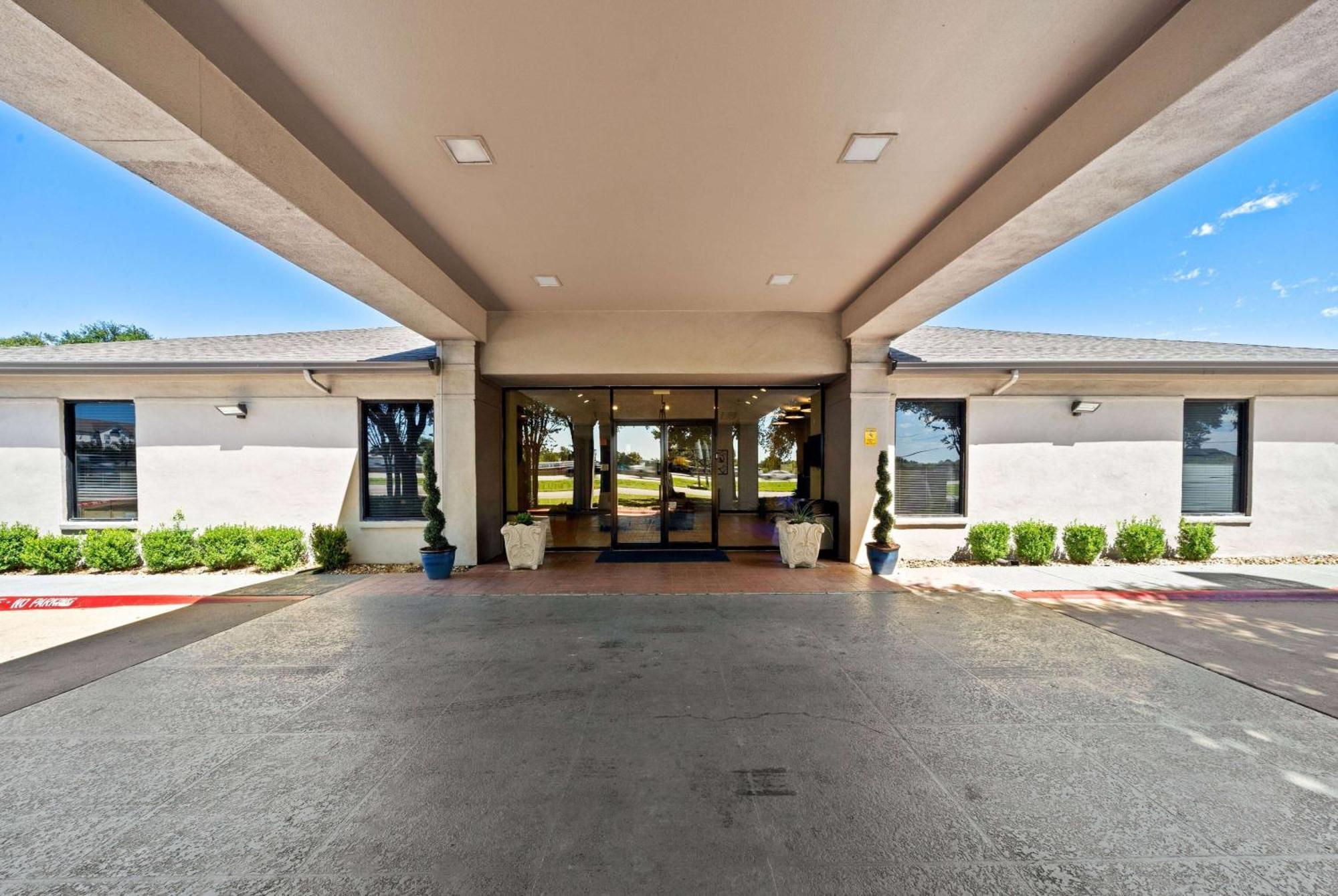Days Inn By Wyndham Round Rock Eksteriør billede
